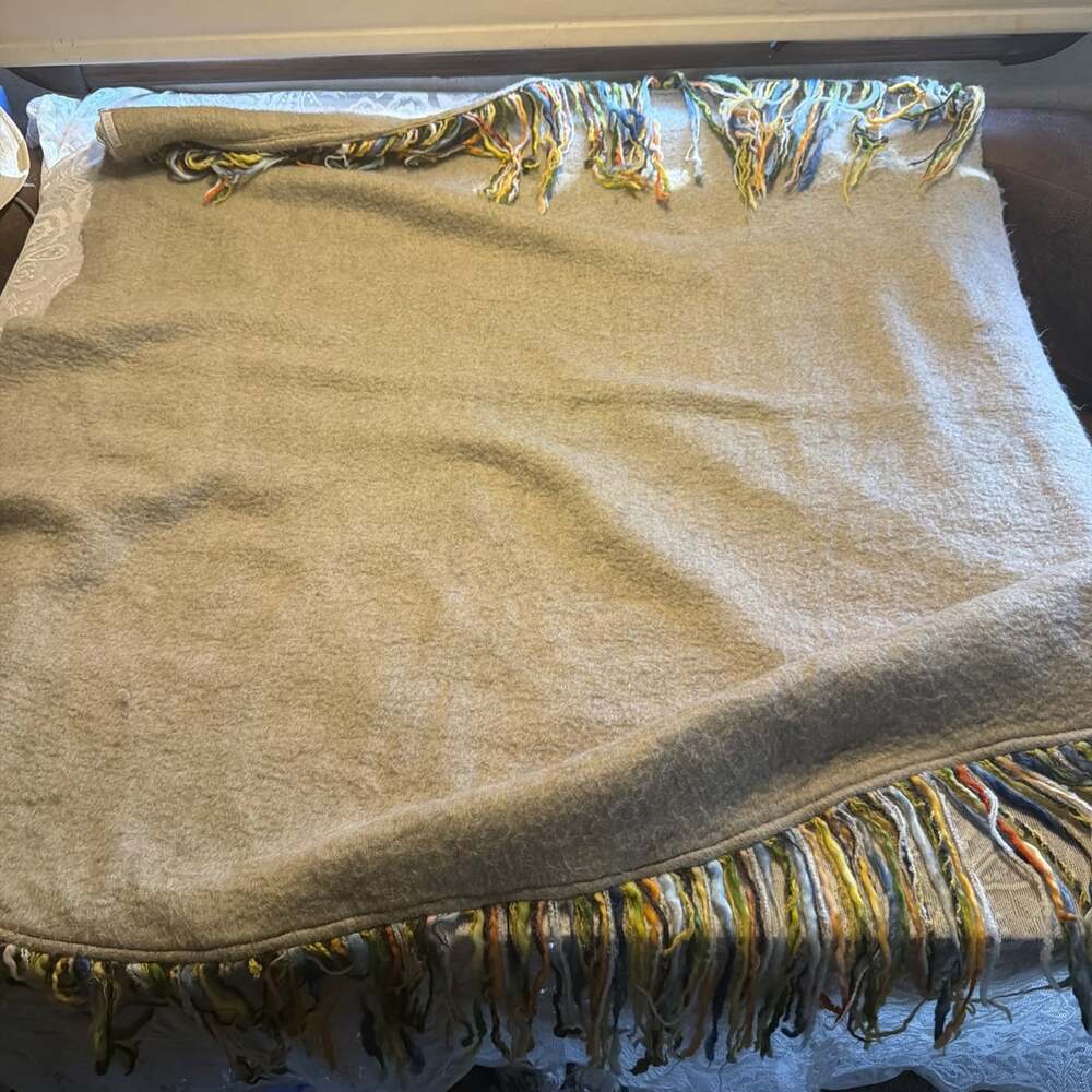 Shiraleah Tan Multicolor Long Fringe Throw 46/48 Acrylic/Wool Cozy Boho 🫶